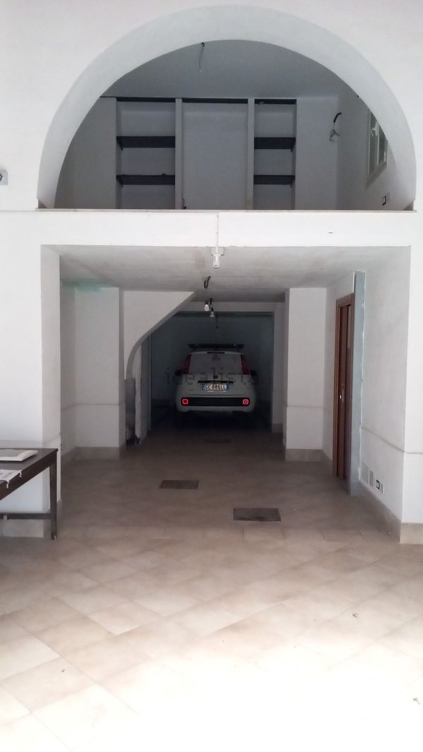 locale di sgombero in affitto a Palermo