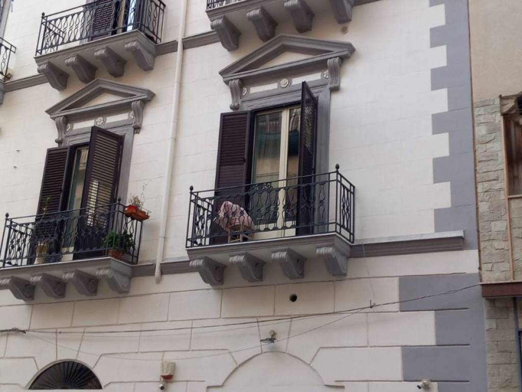 locale commerciale in affitto a Palermo