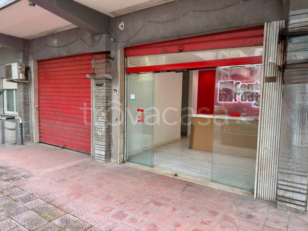 negozio in affitto a Palermo in zona Libertà