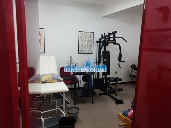 locale commerciale in affitto a Palermo in zona Montegrappa / Santa Rosalia