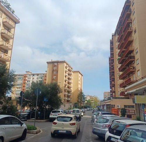 ufficio in affitto a Palermo in zona Zisa