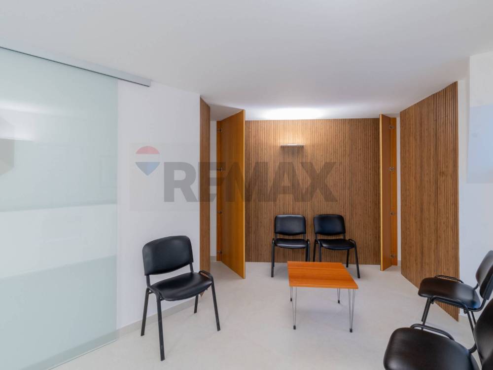 ufficio in affitto a Palermo in zona Politeama