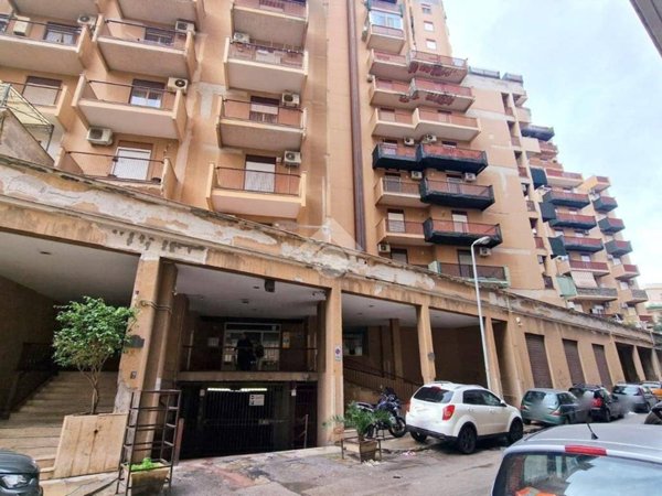 ufficio in affitto a Palermo in zona Calatafimi / Cuba