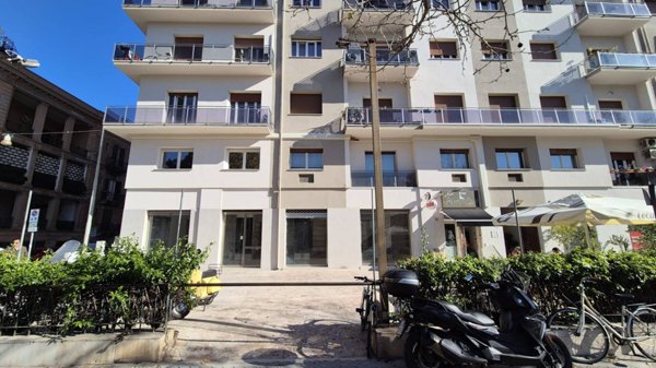 locale commerciale in affitto a Palermo in zona Libertà