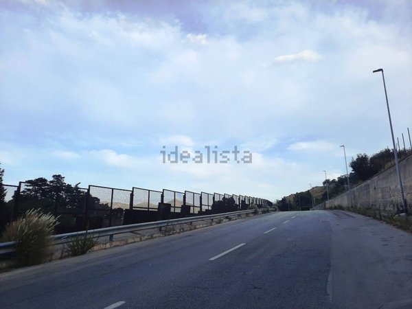 locale di sgombero in affitto a Palermo in zona Tommaso Natale