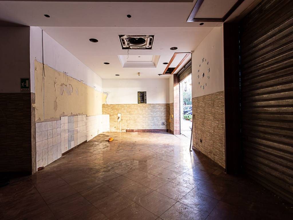 negozio in affitto a Palermo in zona Calatafimi / Cuba