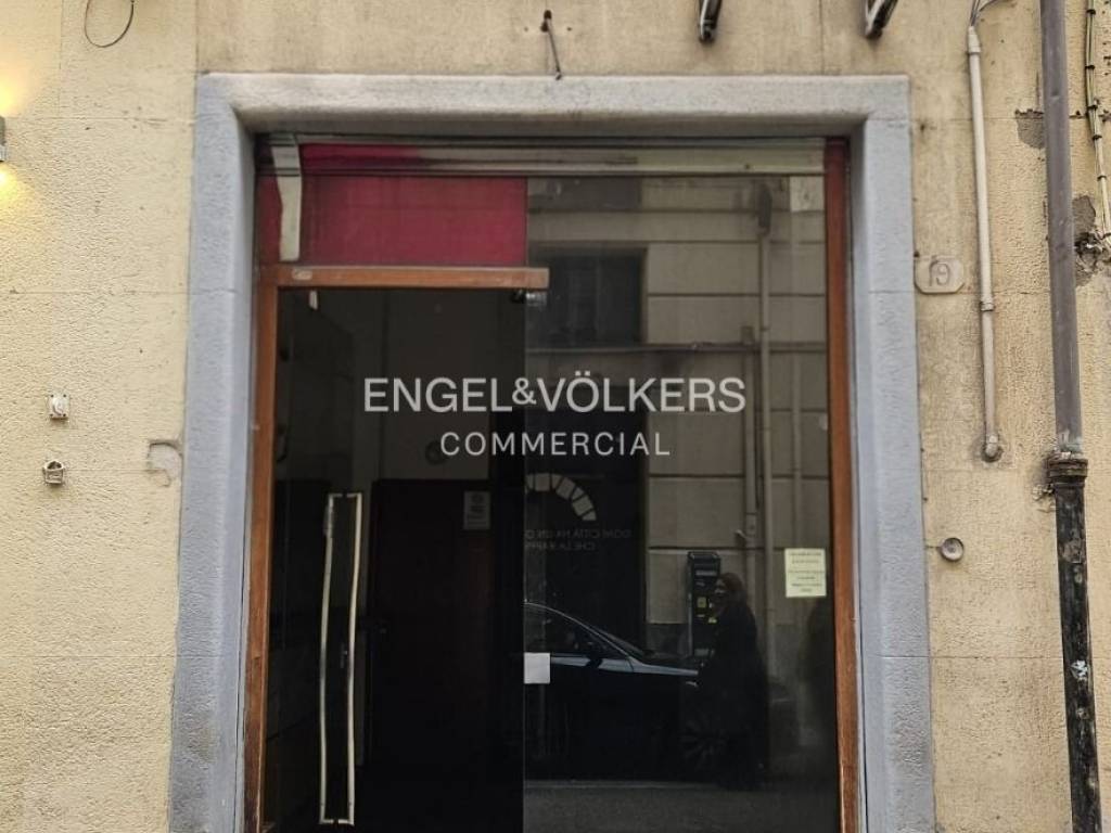 negozio in affitto a Palermo in zona Libertà