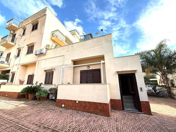 appartamento in affitto a Palermo in zona Mondello