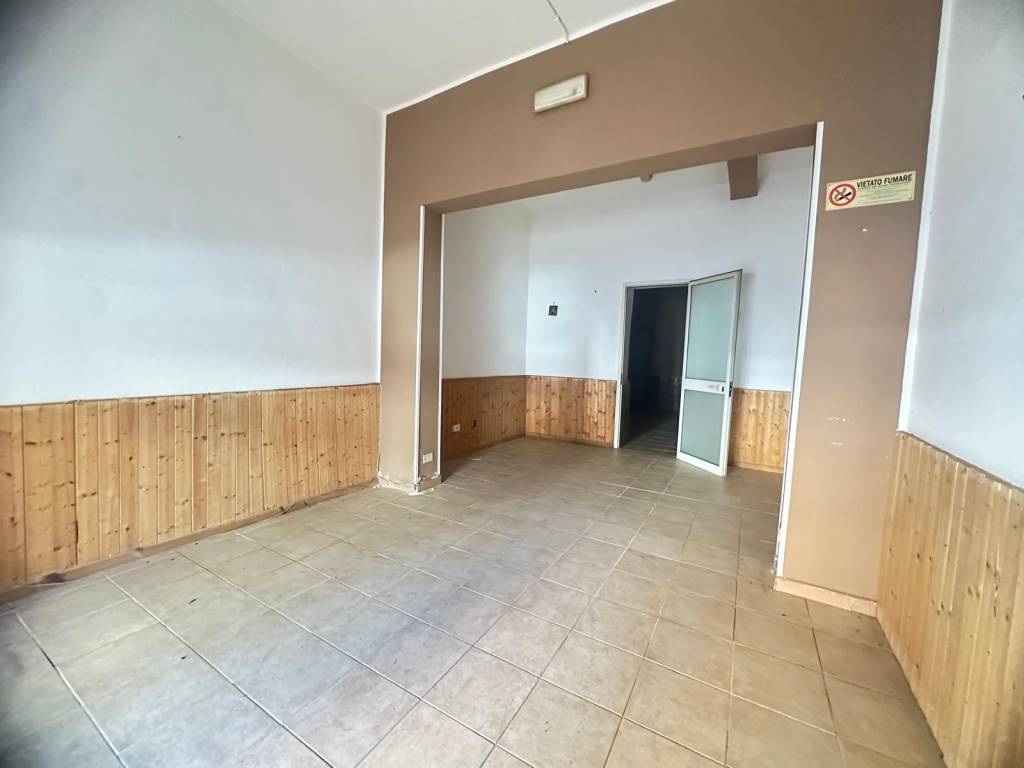 negozio in affitto a Palermo in zona Acqua dei Corsari