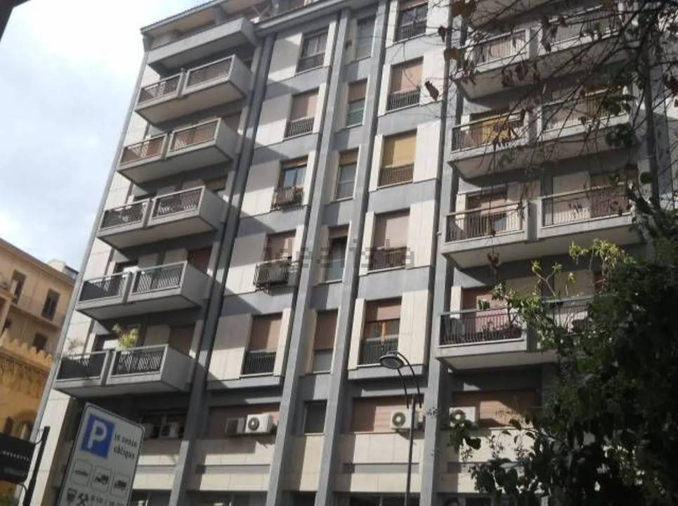 ufficio in affitto a Palermo in zona Libertà