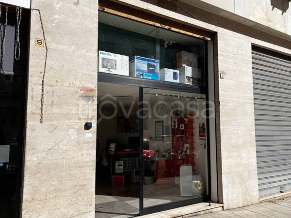 negozio in affitto a Palermo