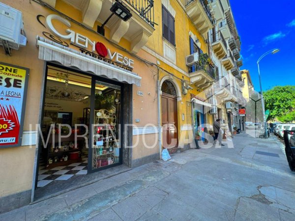 negozio in affitto a Palermo in zona Politeama