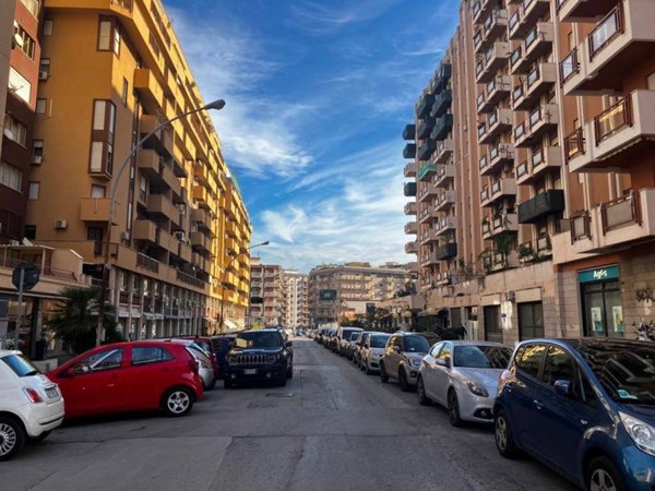 locale commerciale in affitto a Palermo in zona Malaspina/Palagonia