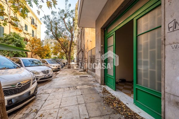locale di sgombero in affitto a Palermo in zona Politeama