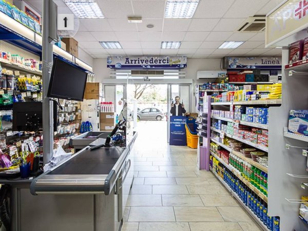 negozio in affitto a Palermo in zona Uditore