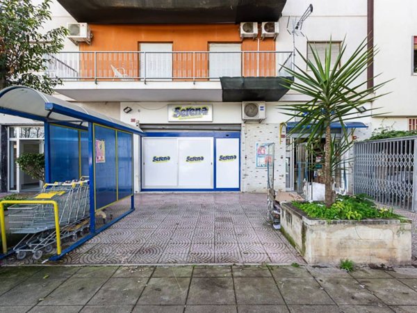 negozio in affitto a Palermo in zona Uditore