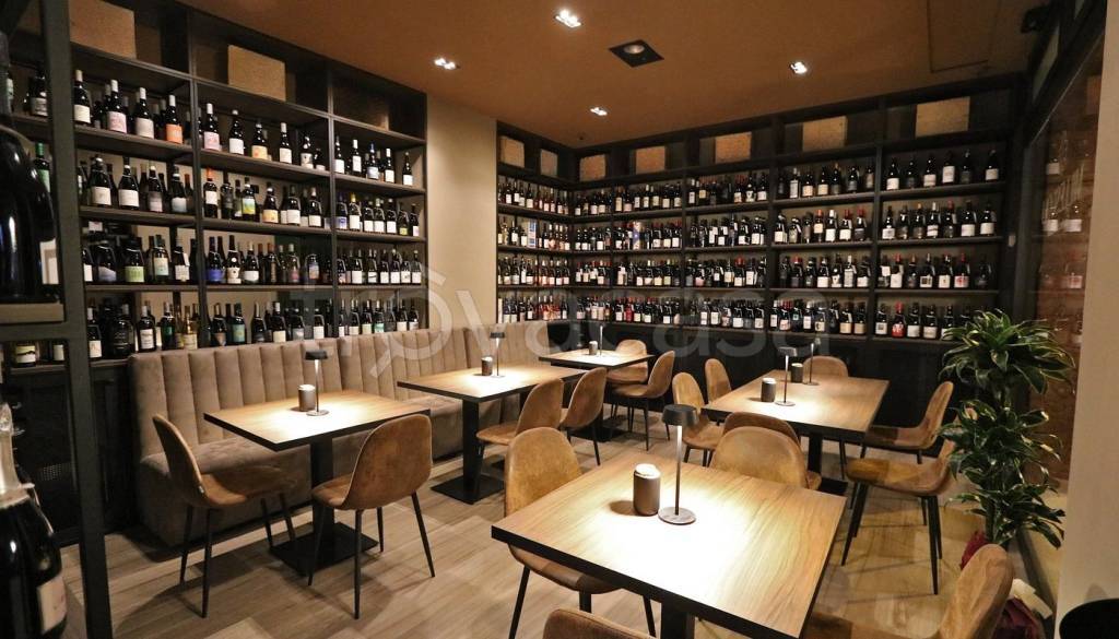 negozio in affitto a Palermo in zona Libertà