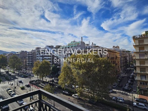 ufficio in affitto a Palermo in zona Politeama