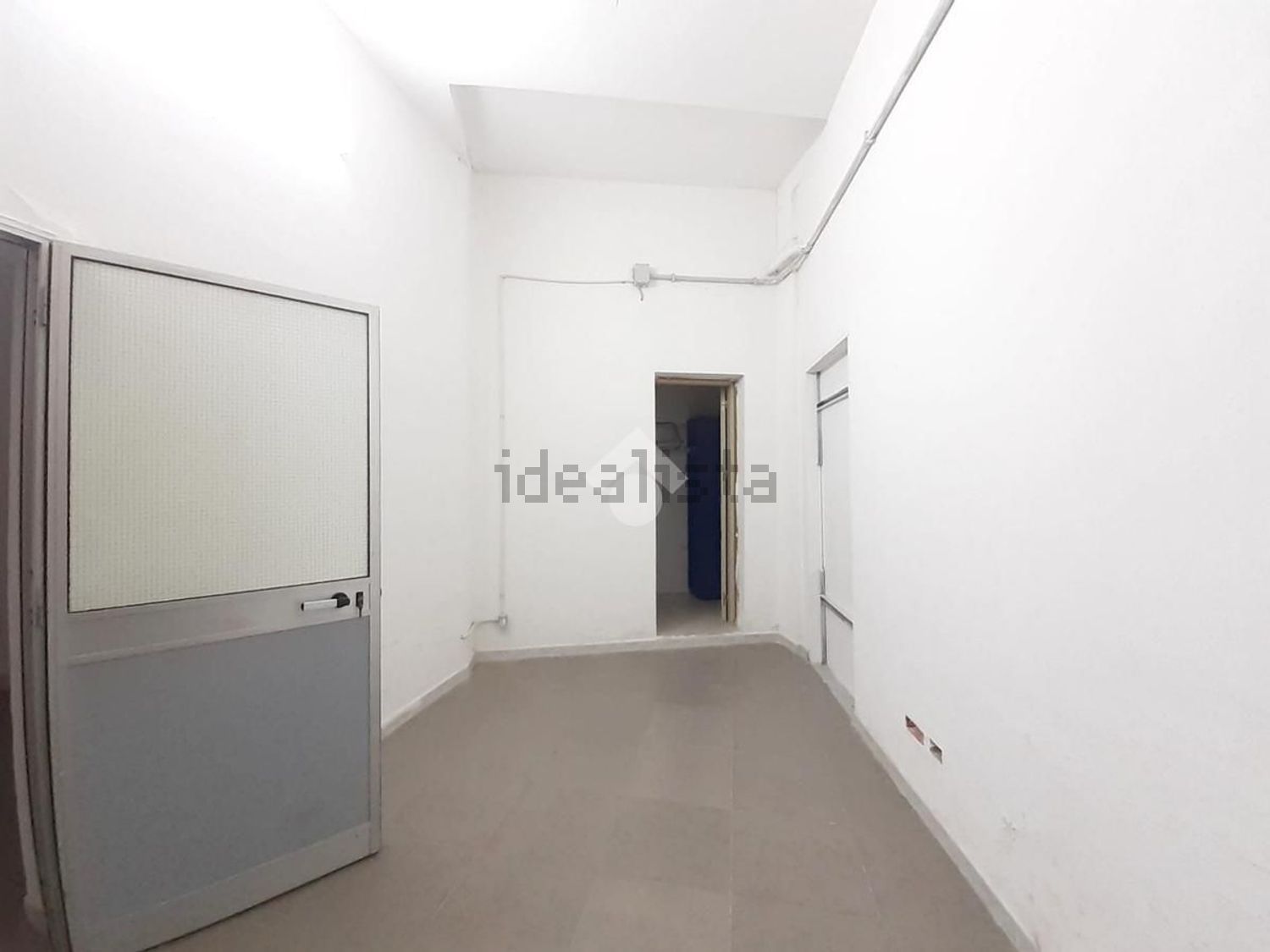 locale commerciale in affitto a Palermo in zona Uditore