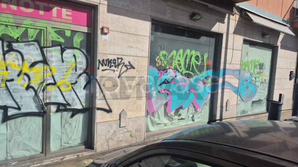 negozio in affitto a Palermo