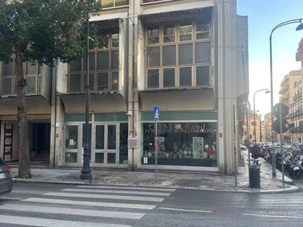 locale commerciale in affitto a Palermo