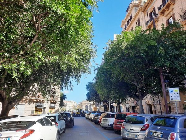 appartamento in affitto a Palermo in zona Politeama