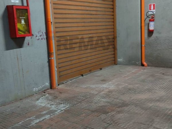 locale di sgombero in affitto a Palermo in zona Politeama