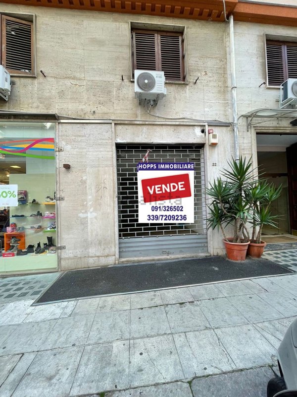 locale commerciale in affitto a Palermo in zona Politeama