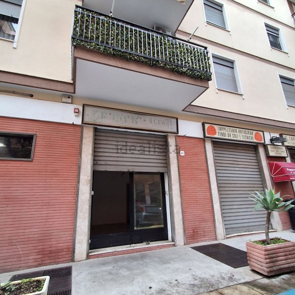 locale commerciale in affitto a Palermo in zona Libertà
