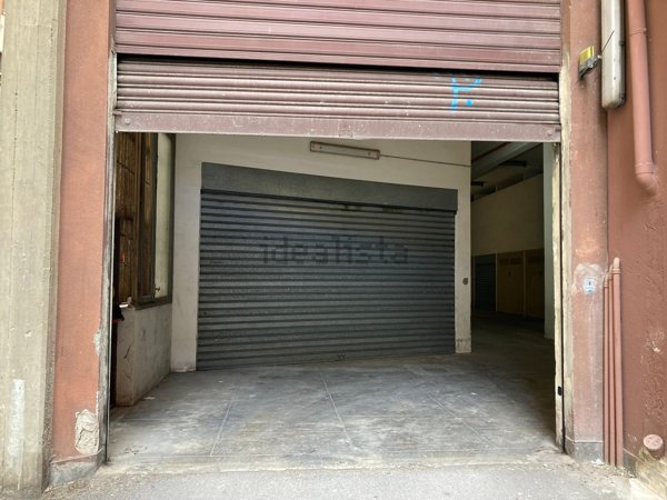 locale di sgombero in affitto a Palermo in zona Malaspina/Palagonia