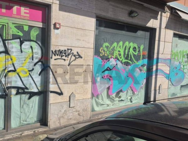 negozio in affitto a Palermo in zona Libertà