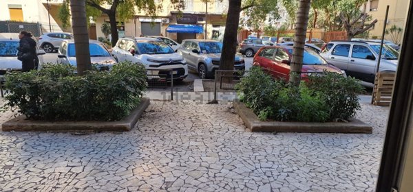 locale commerciale in affitto a Palermo in zona Libertà