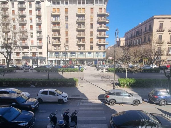 ufficio in affitto a Palermo in zona Libertà