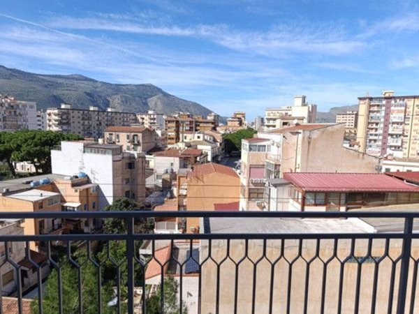 appartamento in affitto a Palermo in zona Malaspina/Palagonia