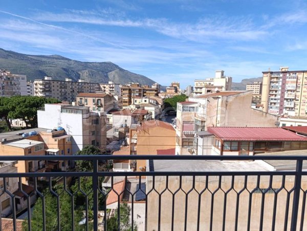 appartamento in affitto a Palermo in zona Malaspina/Palagonia