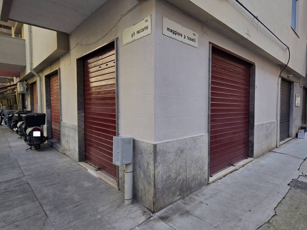 negozio in affitto a Palermo in zona Libertà