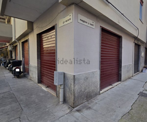 negozio in affitto a Palermo in zona Libertà