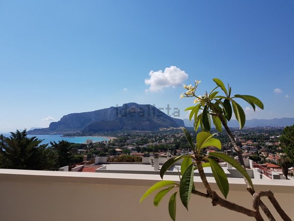 appartamento in affitto a Palermo in zona Mondello