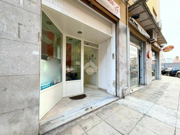 negozio in affitto a Palermo in zona Libertà