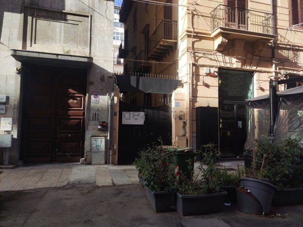 locale di sgombero in affitto a Palermo in zona Politeama