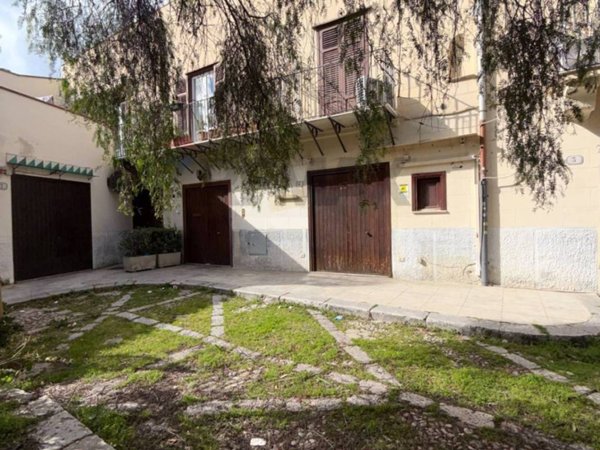 negozio in affitto a Palermo in zona Centro storico