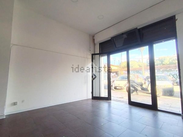locale commerciale in affitto a Palermo