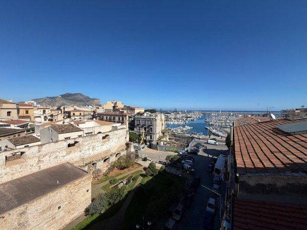 appartamento in affitto a Palermo in zona Centro storico