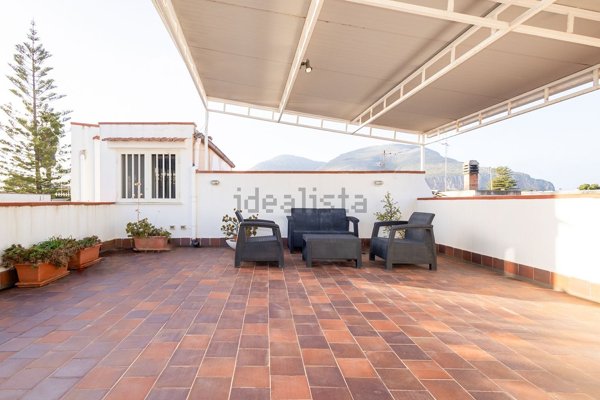 appartamento in affitto a Palermo in zona Mondello