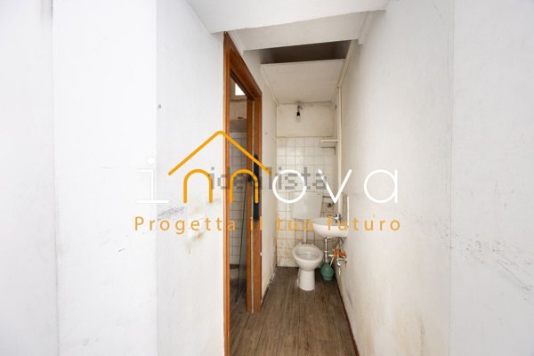 locale commerciale in affitto a Palermo in zona Politeama