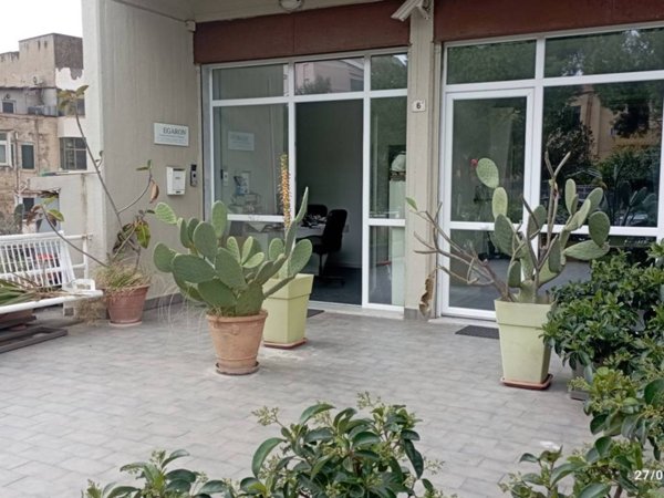 ufficio in affitto a Palermo in zona Arenella/Vergine Maria