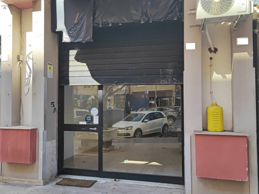 negozio in affitto a Palermo in zona Politeama