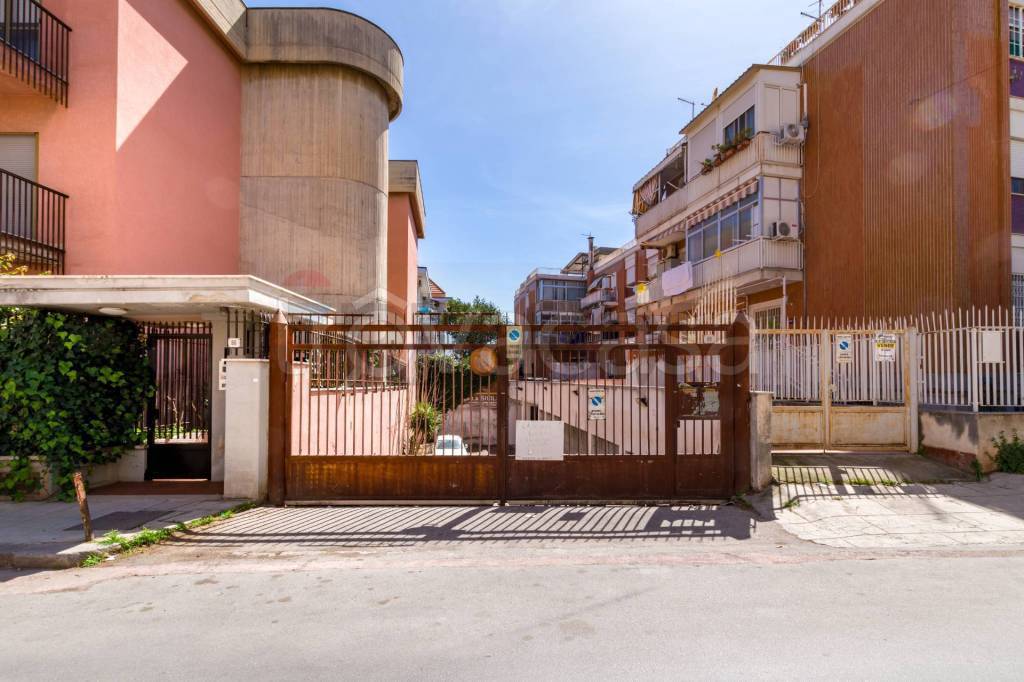 negozio in affitto a Palermo in zona Cruillas