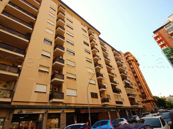 ufficio in affitto a Palermo in zona Malaspina/Palagonia