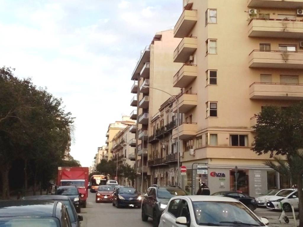 ufficio in affitto a Palermo in zona Malaspina/Palagonia